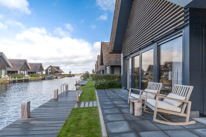 Photo 23 of De Burd 25-B012