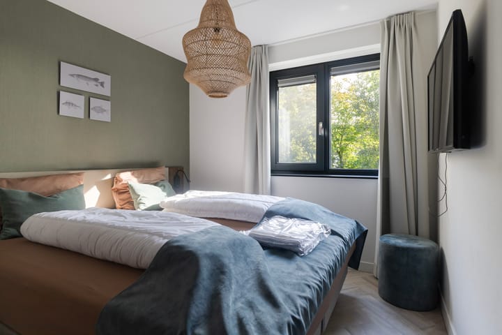 Photo 15 of De Burd 25-B012