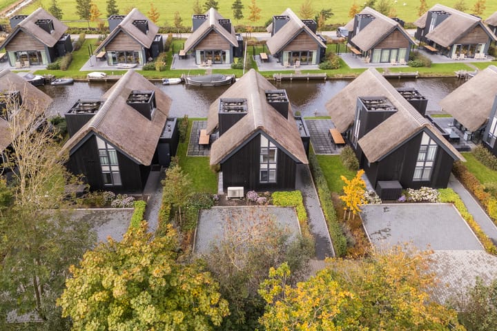 Photo 49 of De Burd 25-B012