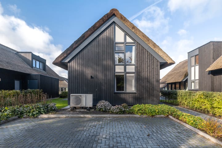 Photo 54 of De Burd 25-B012