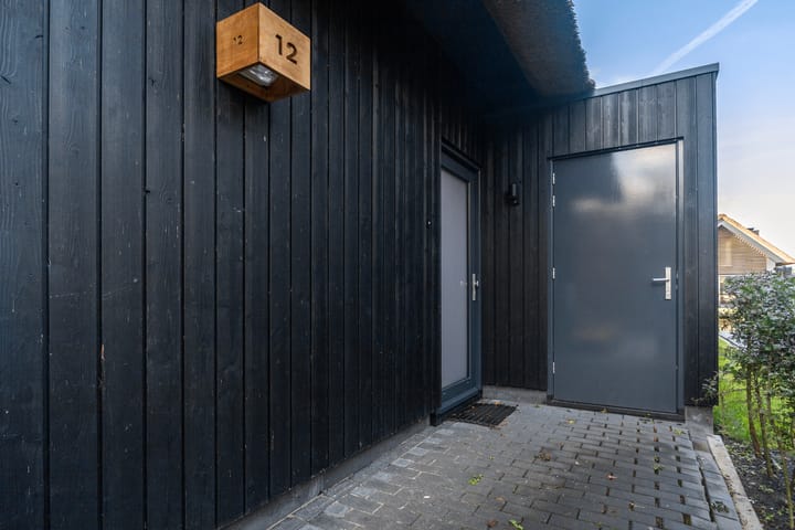 Photo 57 of De Burd 25-B012