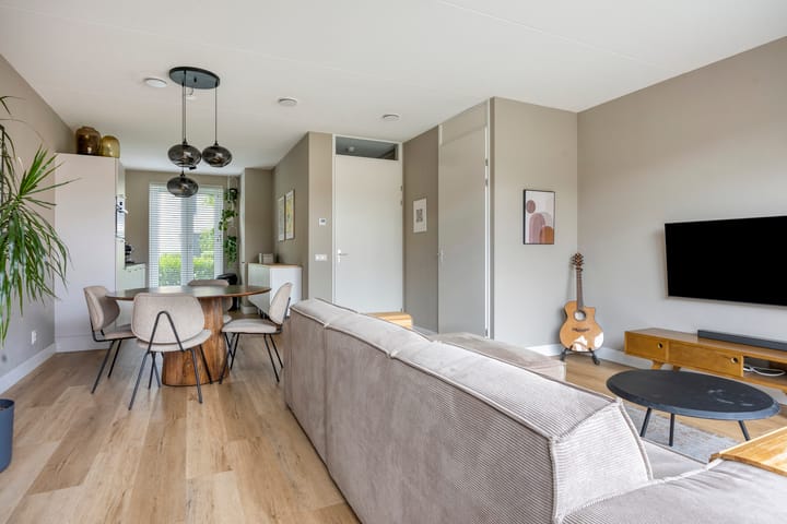 Photo 8 of Zwembaan 108