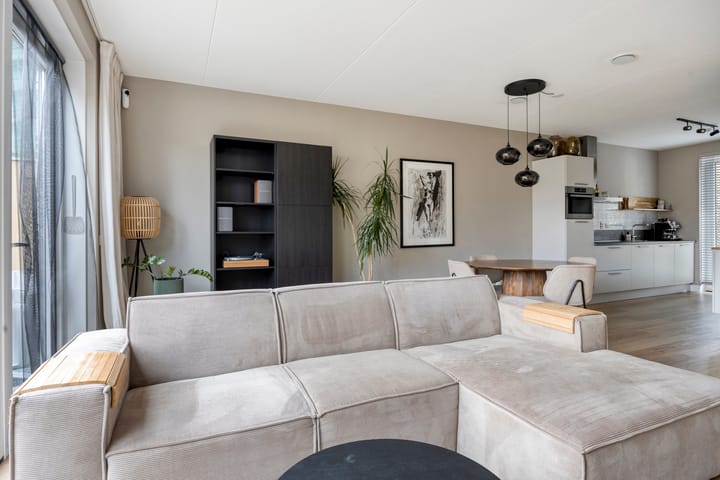 Photo 9 of Zwembaan 108