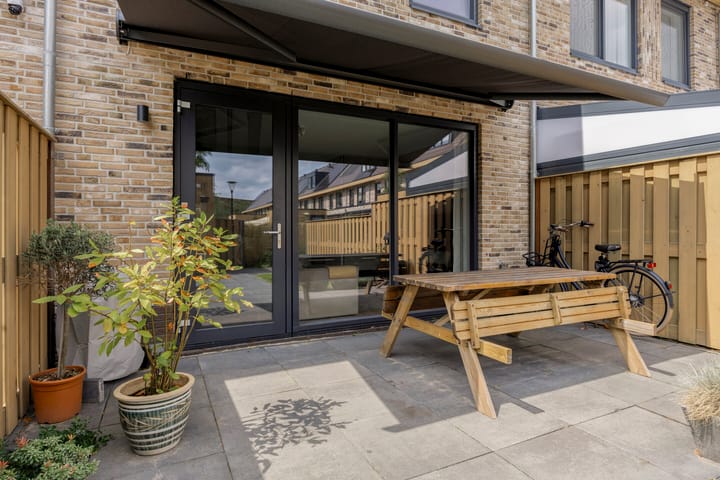 Photo 25 of Zwembaan 108