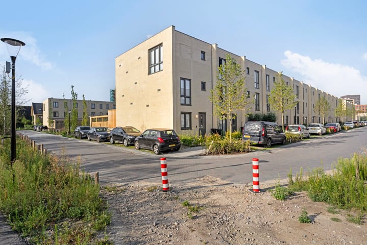 Photo 33 of Zwembaan 108