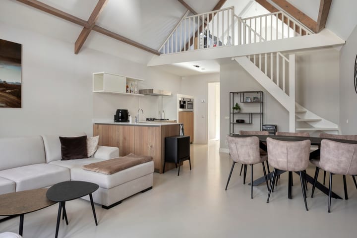 Photo 2 of Oostwal 158-A