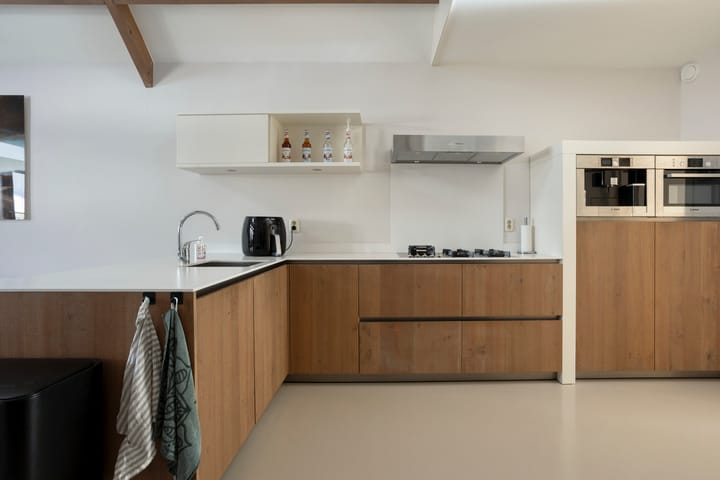 Photo 3 of Oostwal 158-A