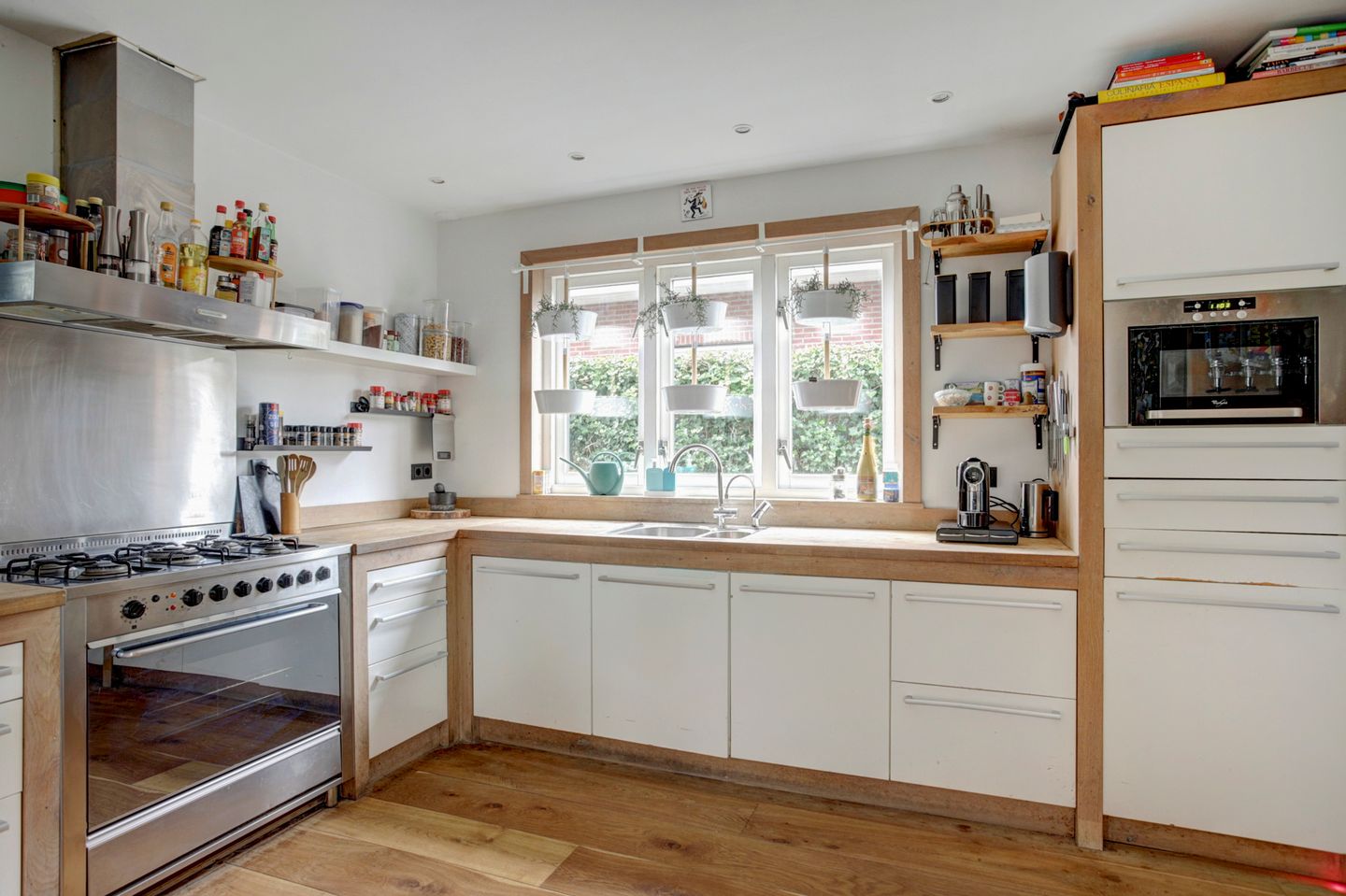 Foto 4 van Burg. S. Schagenstraat 1