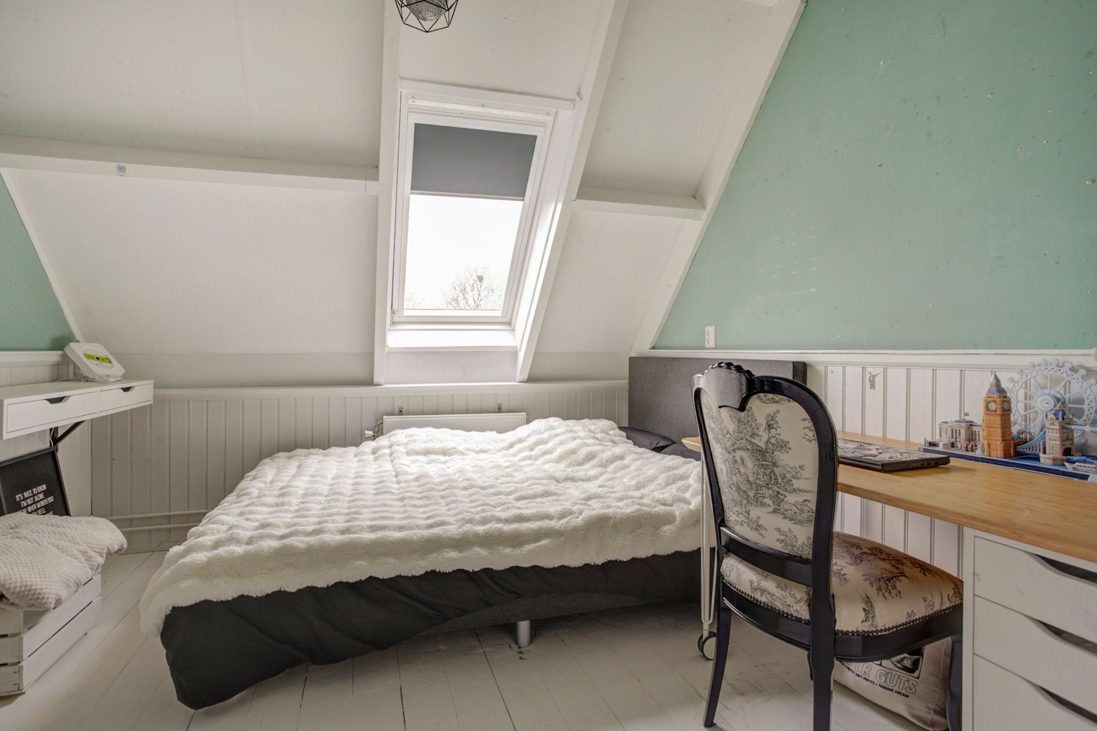 Foto 21 van Burg. S. Schagenstraat 1