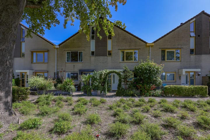 Foto 1 van Charlie Chaplinweg 19