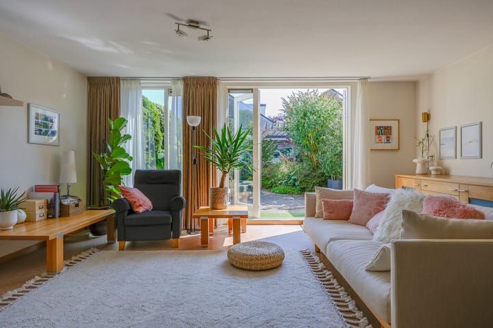 Foto 2 van Charlie Chaplinweg 19