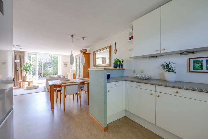 Foto 14 van Charlie Chaplinweg 19