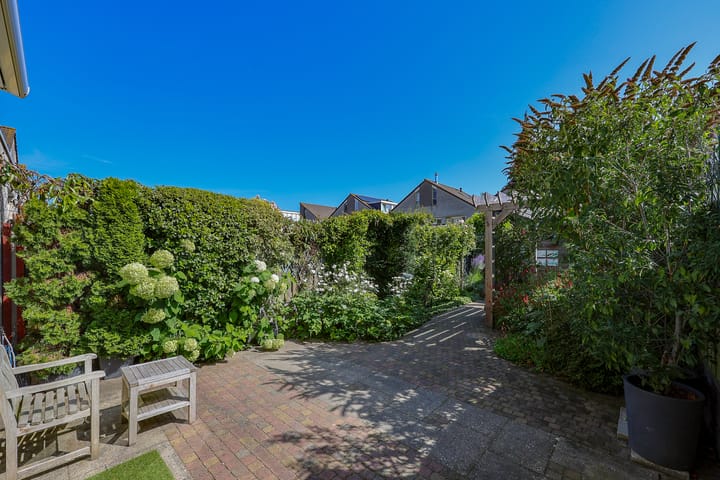 Foto 18 van Charlie Chaplinweg 19