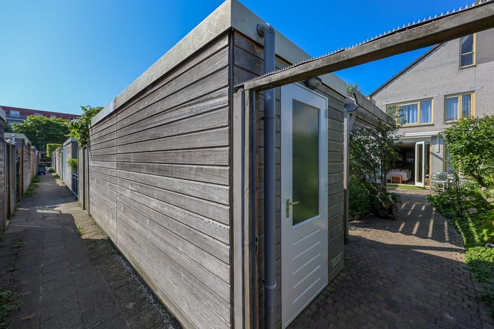 Foto 19 van Charlie Chaplinweg 19