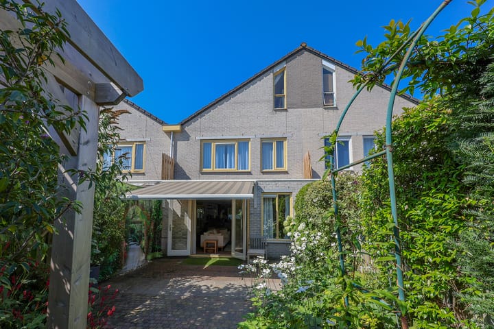 Foto 22 van Charlie Chaplinweg 19