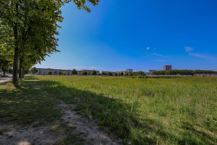 Foto 44 van Charlie Chaplinweg 19