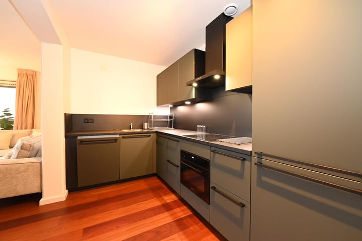 Foto 10 van Buitenbassinweg 833