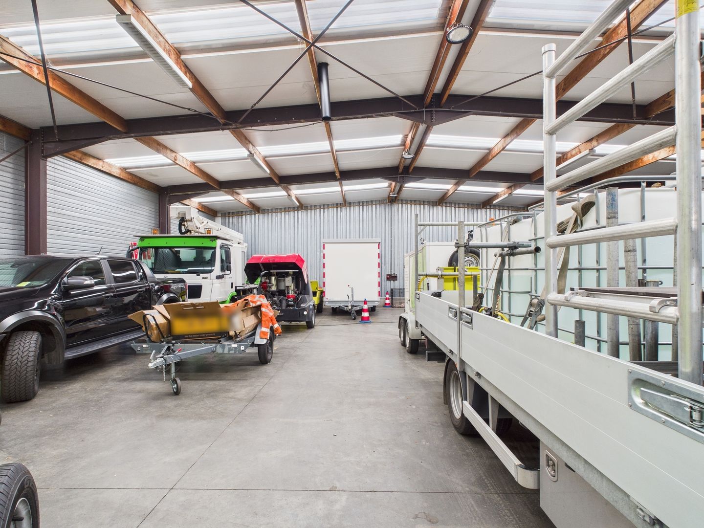 View photo 3 of Industrieweg 13