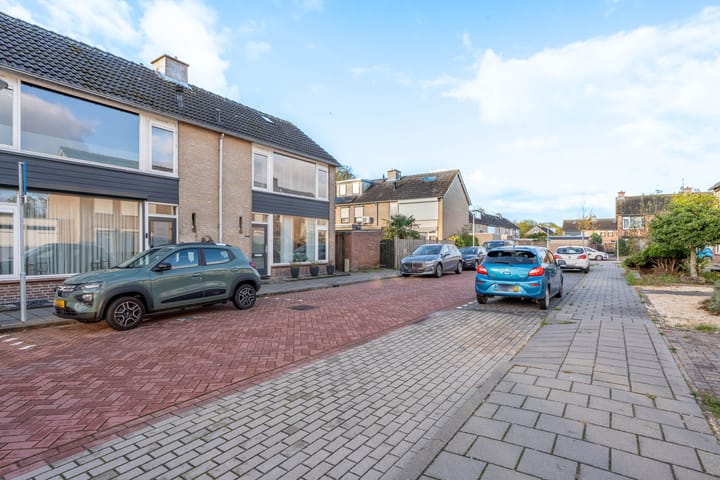 Photo 24 of Dahliastraat 8