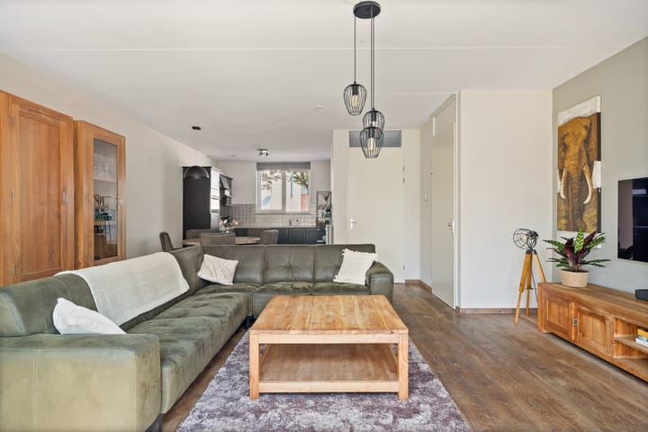 Photo 10 of Bernhardstraat 24