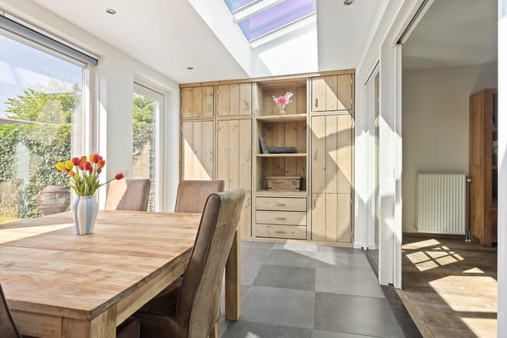 Photo 13 of Bernhardstraat 24