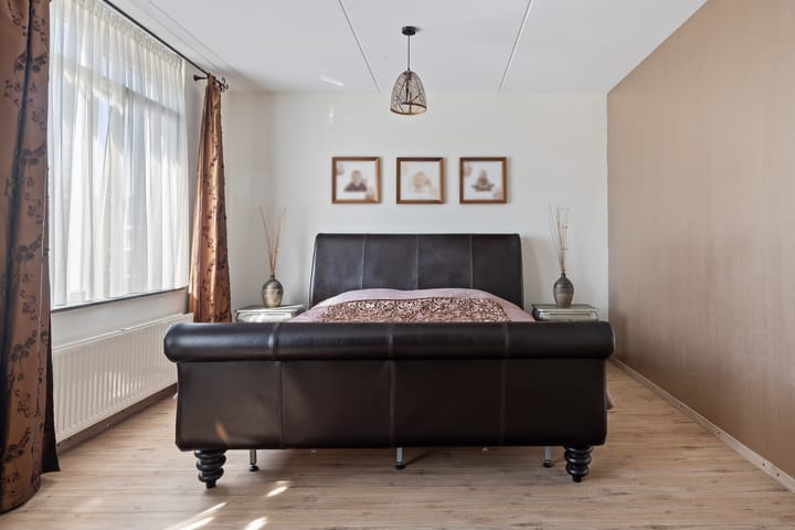 Photo 17 of Bernhardstraat 24