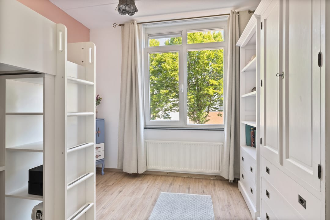 Photo 22 of Bernhardstraat 24