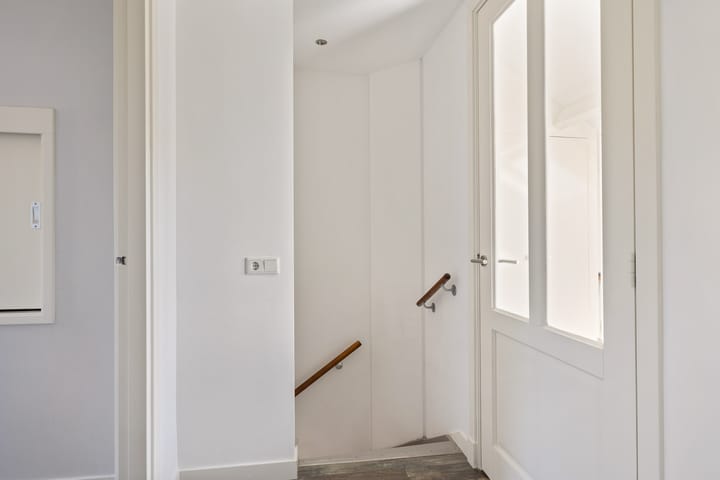 Photo 25 of Bernhardstraat 24