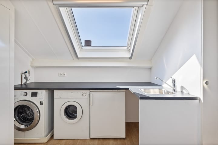 Photo 30 of Bernhardstraat 24