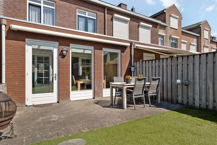 Photo 34 of Bernhardstraat 24