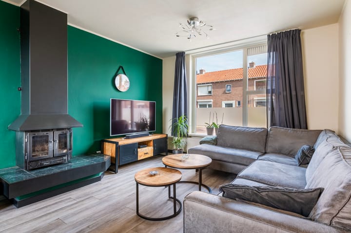 Photo 2 of K.P.van der Veldestraat 33