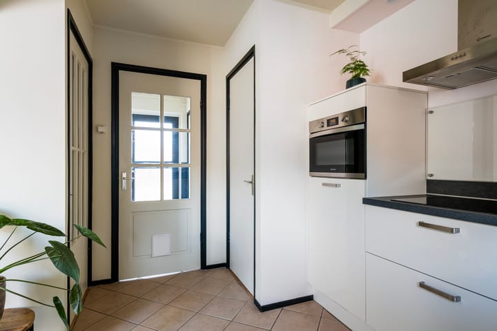 Photo 7 of K.P.van der Veldestraat 33