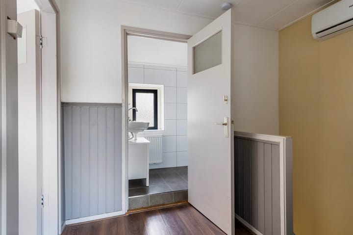 Photo 16 of K.P.van der Veldestraat 33