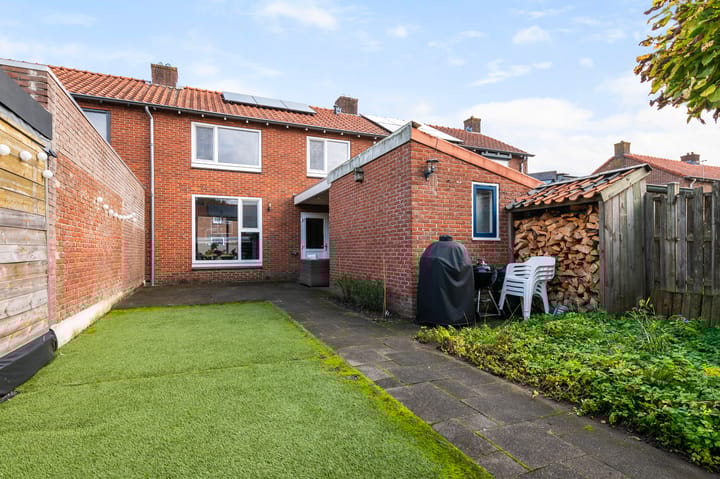 Photo 20 of K.P.van der Veldestraat 33