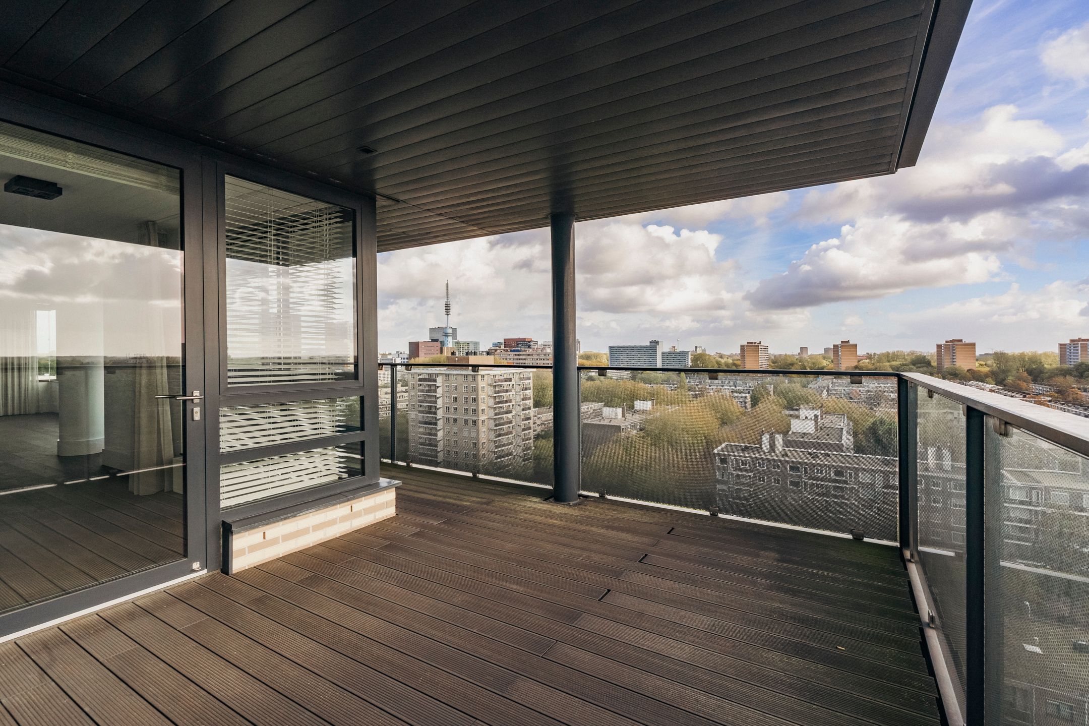 Photo 3 of Van Leijenberghlaan 58