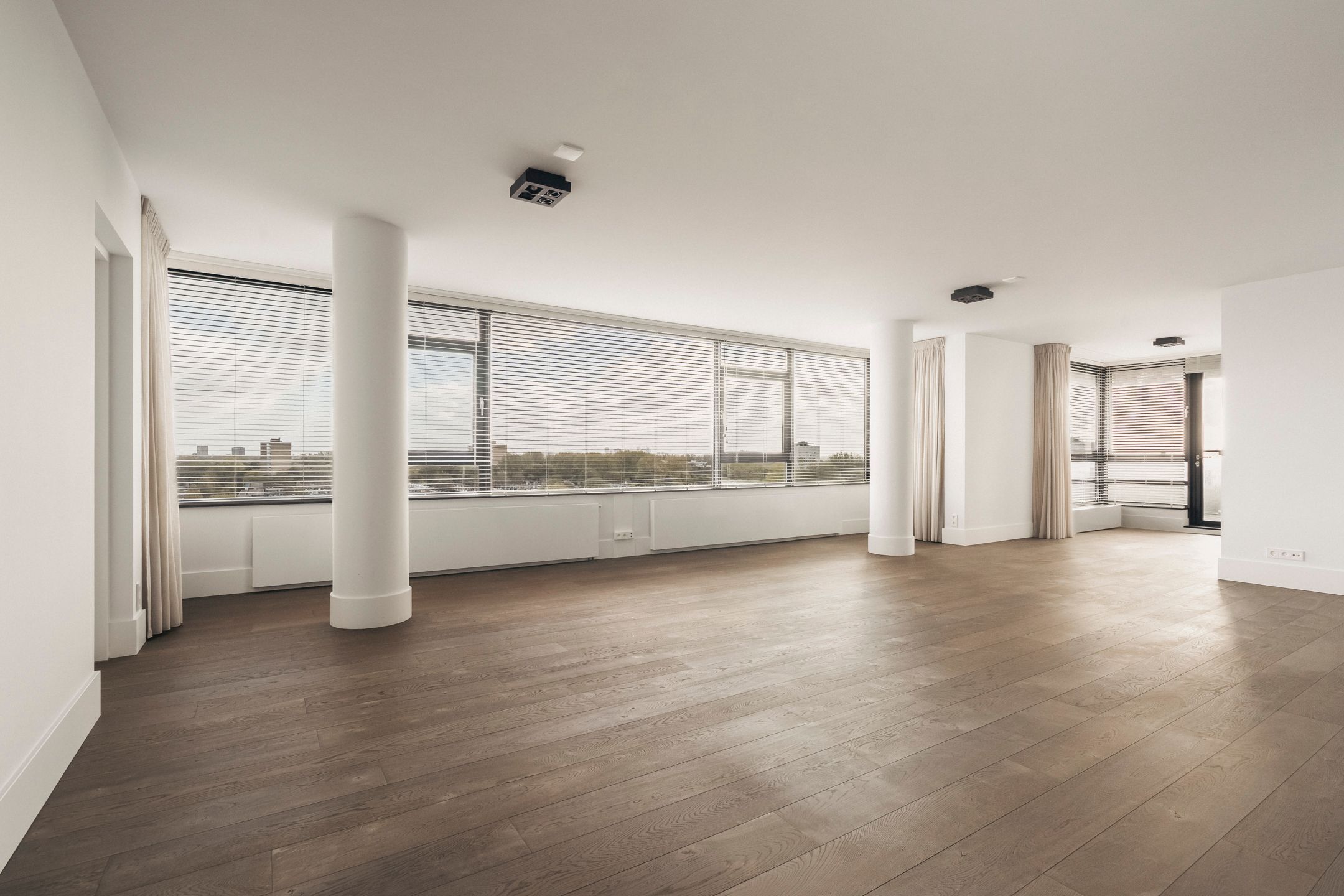 Photo 9 of Van Leijenberghlaan 58