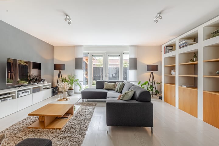 Photo 4 of Troelstrastraat 69