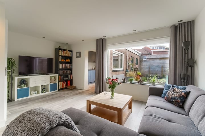 Photo 12 of Graaf Florislaan 5