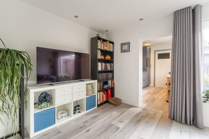 Photo 18 of Graaf Florislaan 5