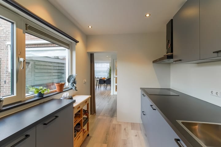 Photo 21 of Graaf Florislaan 5