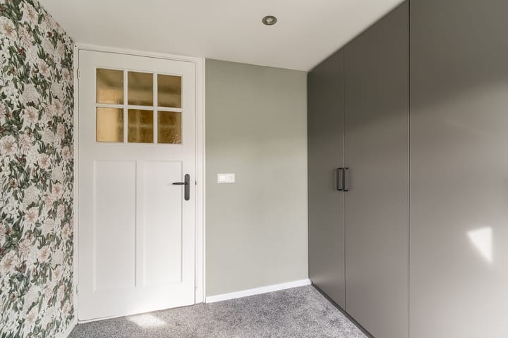 Photo 32 of Graaf Florislaan 5