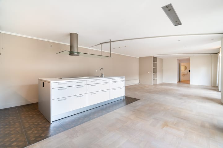 Photo 11 of Laan van Roos en Doorn 37-F