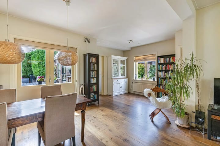 Foto 13 van De Ruyterstraat 49