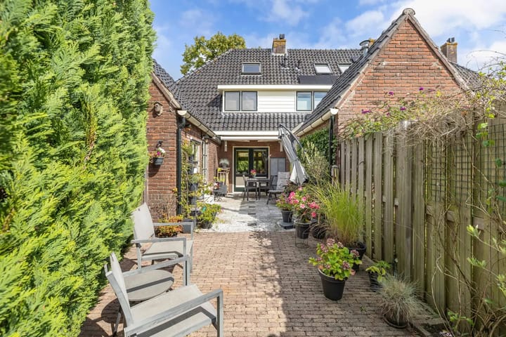 Foto 20 van De Ruyterstraat 49