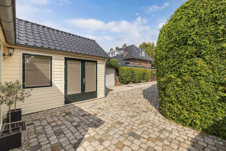 Foto 26 van De Ruyterstraat 49