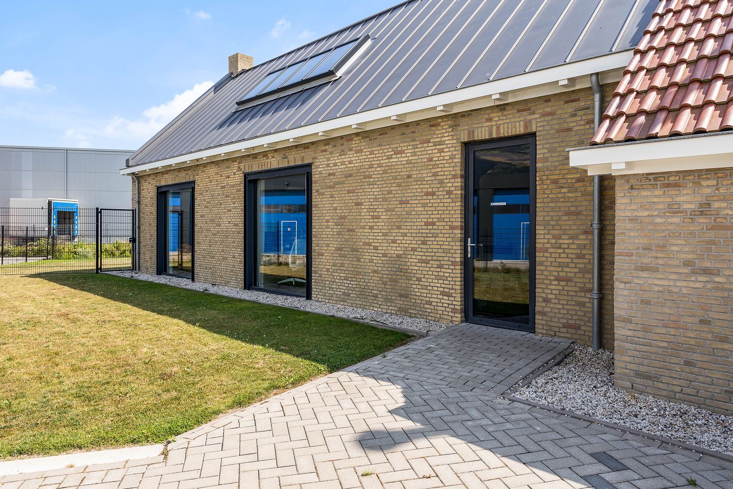 View photo 4 of Leidekkersstraat 2