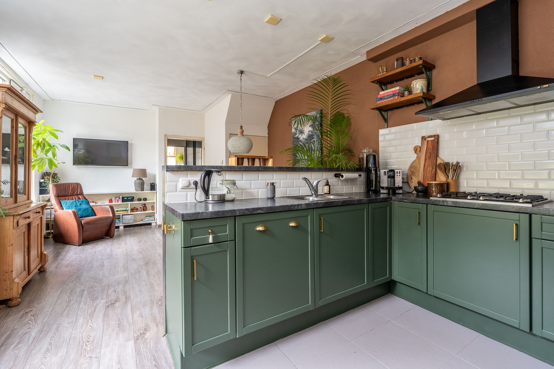 Photo 12 of Hoofdstraat 37