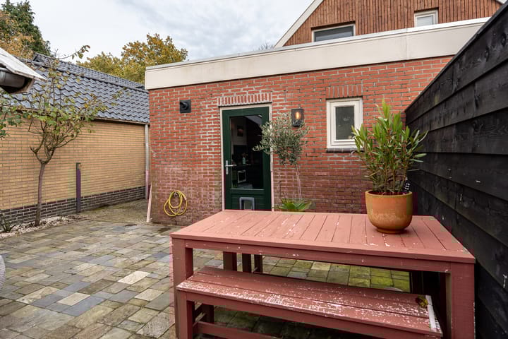 Photo 29 of Hoofdstraat 37