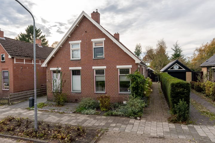 Photo 43 of Hoofdstraat 37