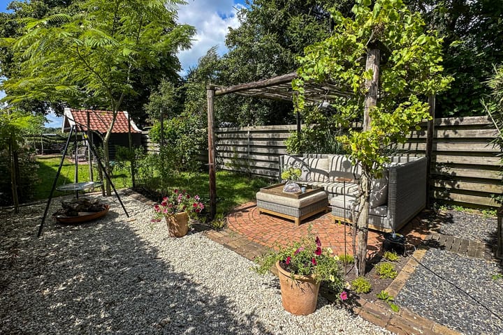 Photo 46 of Hoofdstraat 37